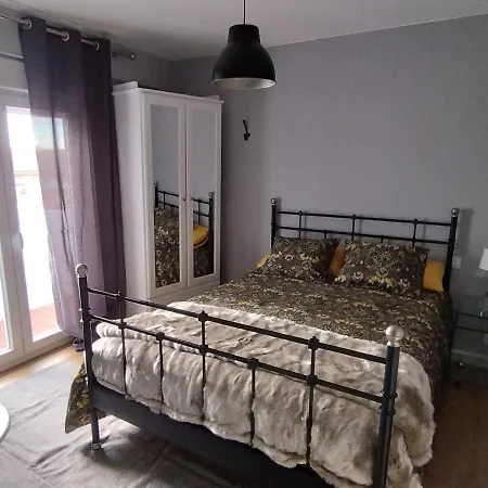 Apartamento Atico San Antonio アパート ウエスカ